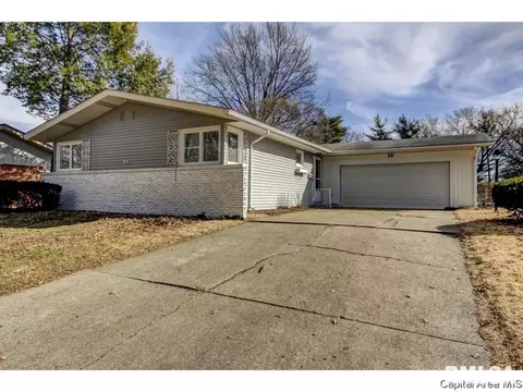 18 Andover Dr, Springfield, IL 62704 photo 1