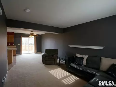 2804 Wellington Dr, Springfield, IL 62703 photo 4