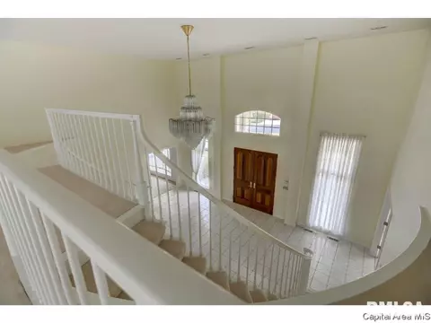 823 Coventry Pt, Springfield, IL 62702 photo 3