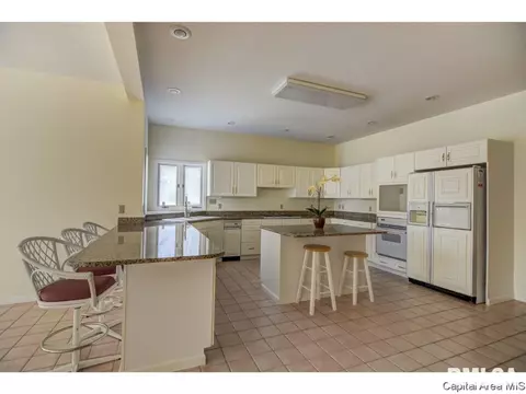 823 Coventry Pt, Springfield, IL 62702 photo 10