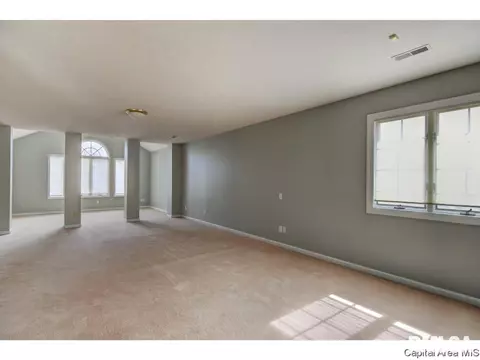 823 Coventry Pt, Springfield, IL 62702 photo 23