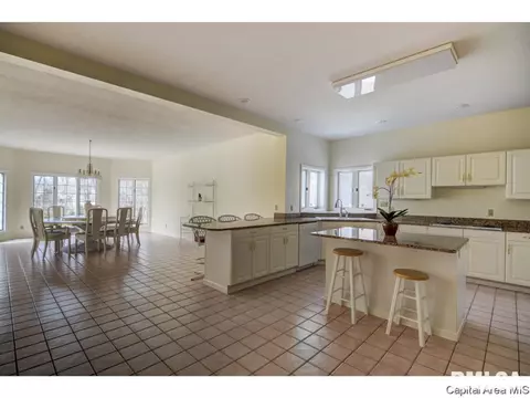 823 Coventry Pt, Springfield, IL 62702 photo 11