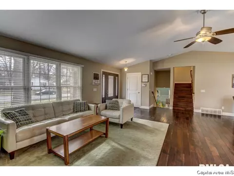 2235 Fairway Dr, Springfield, IL 62704 photo 9