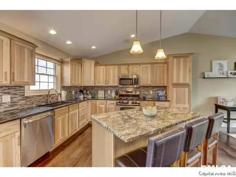 2235 Fairway Dr, Springfield, IL 62704 photo 13