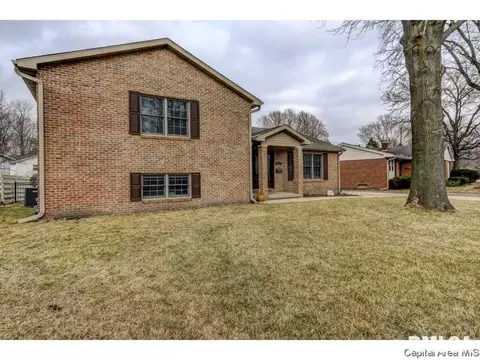 2235 Fairway Dr, Springfield, IL 62704 photo 4