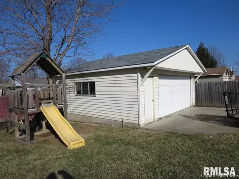 3013 E Griffiths Ave, Springfield, IL 62702 photo 4
