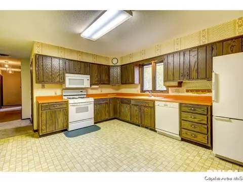 13 Jerry Ln, Springfield, IL 62711 photo 15