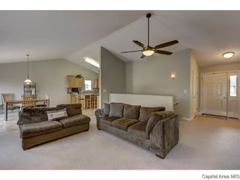 5305 Manhattan Dr, Springfield, IL 62711 photo 9