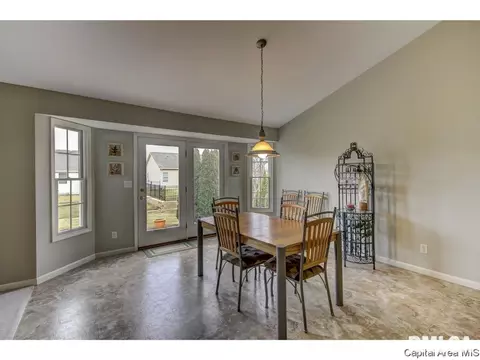 5305 Manhattan Dr, Springfield, IL 62711 photo 15