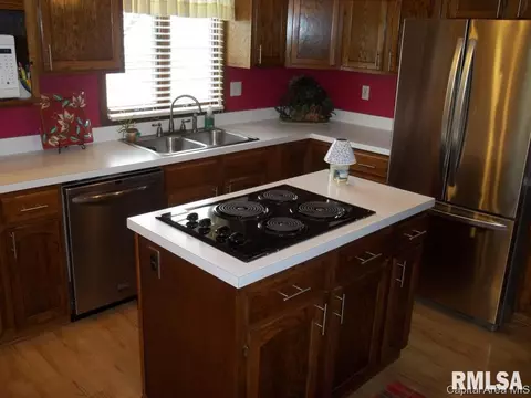 3101 La Conner, Springfield, IL 62704 photo 6