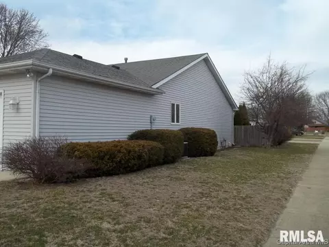 3101 La Conner, Springfield, IL 62704 photo 2