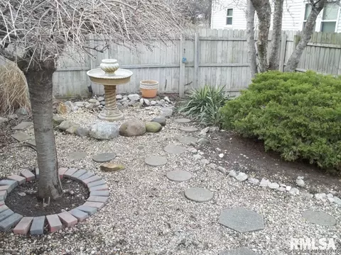 3101 La Conner, Springfield, IL 62704 photo 25