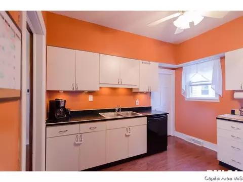 118 N State St, Springfield, IL 62702 photo 14