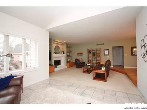 3404 Red Hawk, Springfield, IL 62711 photo 14