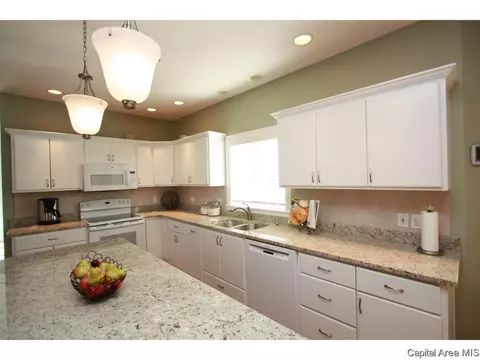 3404 Red Hawk, Springfield, IL 62711 photo 10