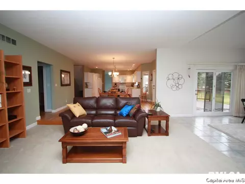 3404 Red Hawk, Springfield, IL 62711 photo 13
