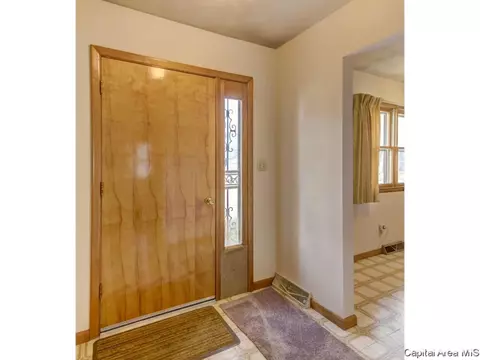 105 Glen Aire, Springfield, IL 62703 photo 2