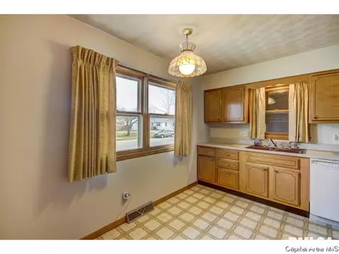 105 Glen Aire, Springfield, IL 62703 photo 5