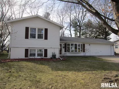 215 Dickinson Rd, Springfield, IL 62704 photo 1