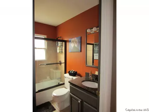 215 Dickinson Rd, Springfield, IL 62704 photo 14