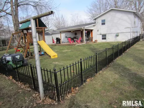 215 Dickinson Rd, Springfield, IL 62704 photo 16