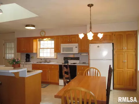 2223 Greenbriar Rd, Springfield, IL 62704 photo 12