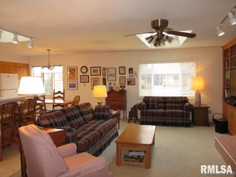 2223 Greenbriar Rd, Springfield, IL 62704 photo 9