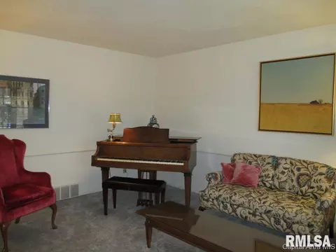 2223 Greenbriar Rd, Springfield, IL 62704 photo 6