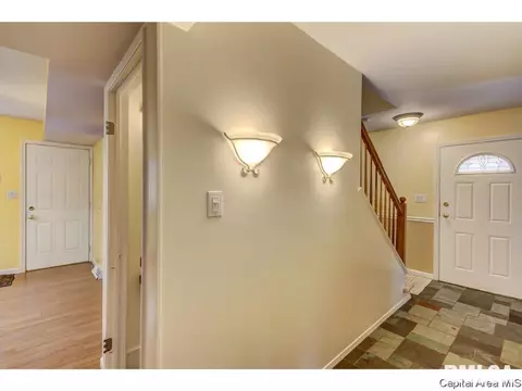 52 Greencastle Cir, Springfield, IL 62712 photo 4