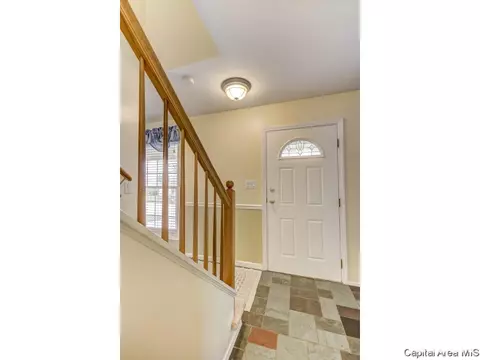 52 Greencastle Cir, Springfield, IL 62712 photo 3
