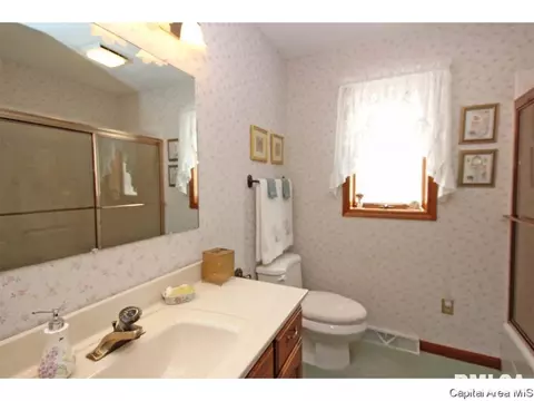 2620 E Lake Shore Dr, Springfield, IL 62712 photo 22
