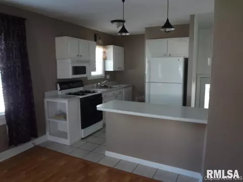 2412 S 4th, Springfield, IL 62703 photo 4