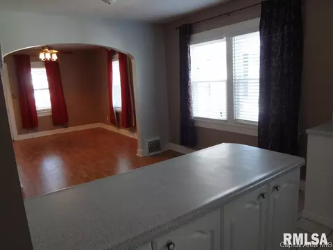 2412 S 4th, Springfield, IL 62703 photo 15