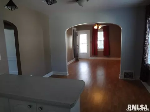 2412 S 4th, Springfield, IL 62703 photo 6