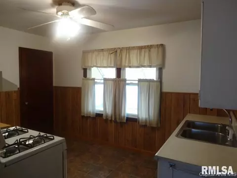 3312 Sherman St, Springfield, IL 62703 photo 4