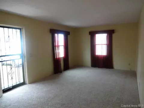 3312 Sherman St, Springfield, IL 62703 photo 2