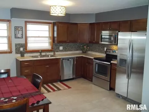 1907 Lee, Springfield, IL 62703 photo 5