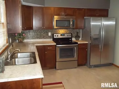 1907 Lee, Springfield, IL 62703 photo 7