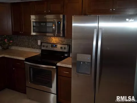 1907 Lee, Springfield, IL 62703 photo 8