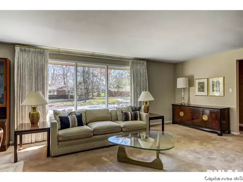 73 Oakmont, Springfield, IL 62704 photo 4
