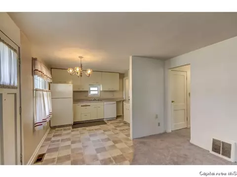 2118 Pickett, Springfield, IL 62703 photo 10