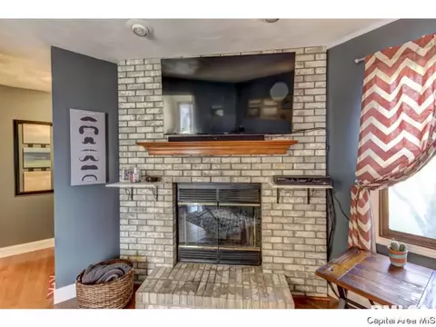 212 Tulip, Springfield, IL 62707 photo 5