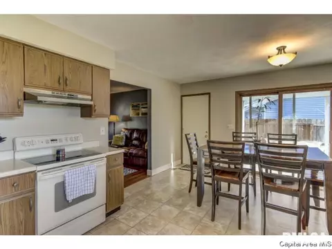212 Tulip, Springfield, IL 62707 photo 15
