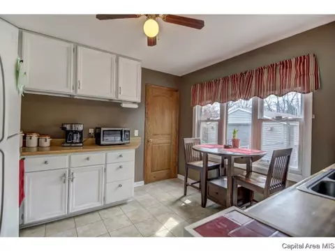 2000 E Hood St, Springfield, IL 62703 photo 13