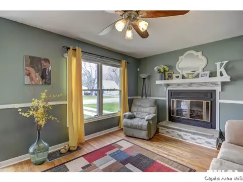 2000 E Hood St, Springfield, IL 62703 photo 5