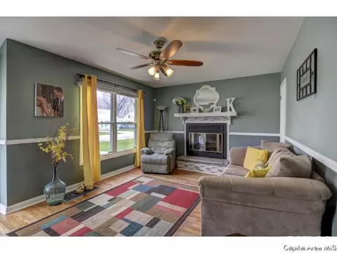 2000 E Hood St, Springfield, IL 62703 photo 6