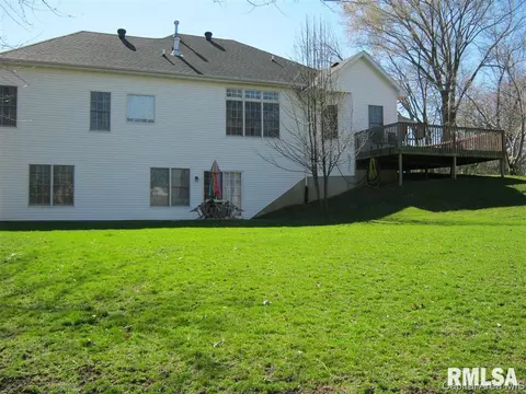 6200 Winterberry Ln, Springfield, IL 62712 photo 2