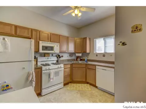 220 E Scarritt, Springfield, IL 62704 photo 4