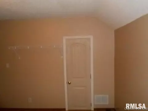 2004 Lawrence, Springfield, IL 62703 photo 4