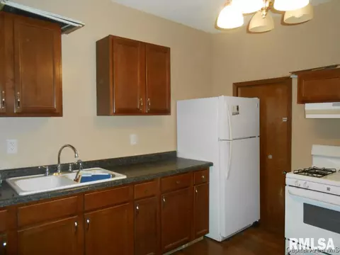 2004 Lawrence, Springfield, IL 62703 photo 6